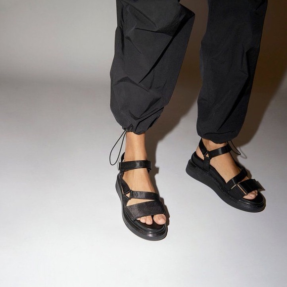 Suzanne Rae Shoes - Suzanne Rae Black Platform Velcro Sandals EU 40